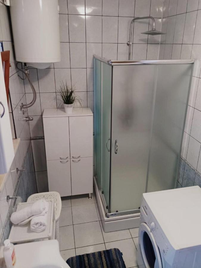 Apartment Josip Подстрана Екстериор снимка