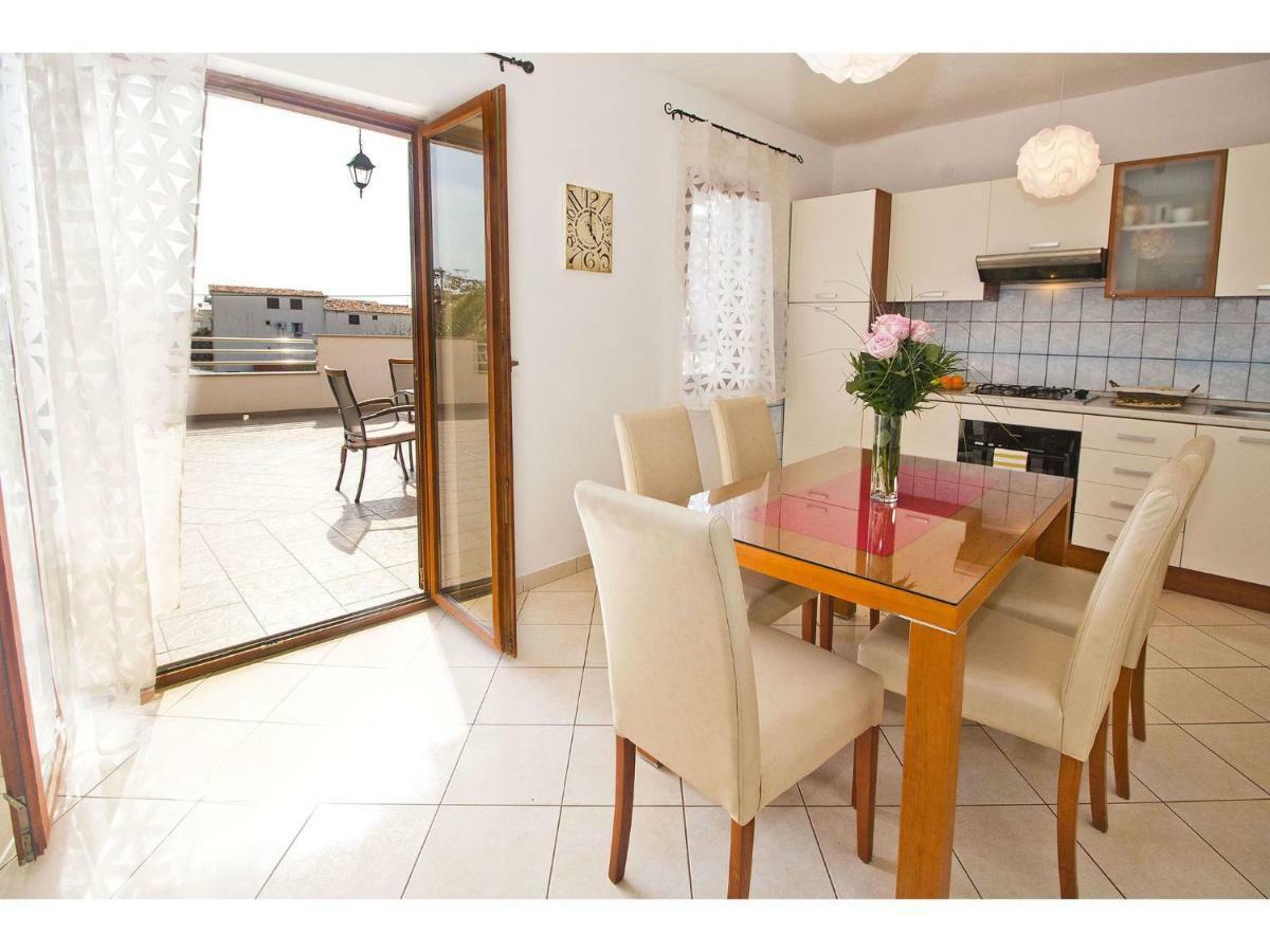 Apartment Josip Подстрана Екстериор снимка