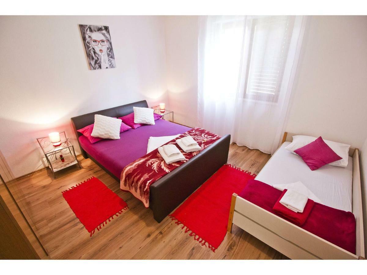 Apartment Josip Подстрана Екстериор снимка