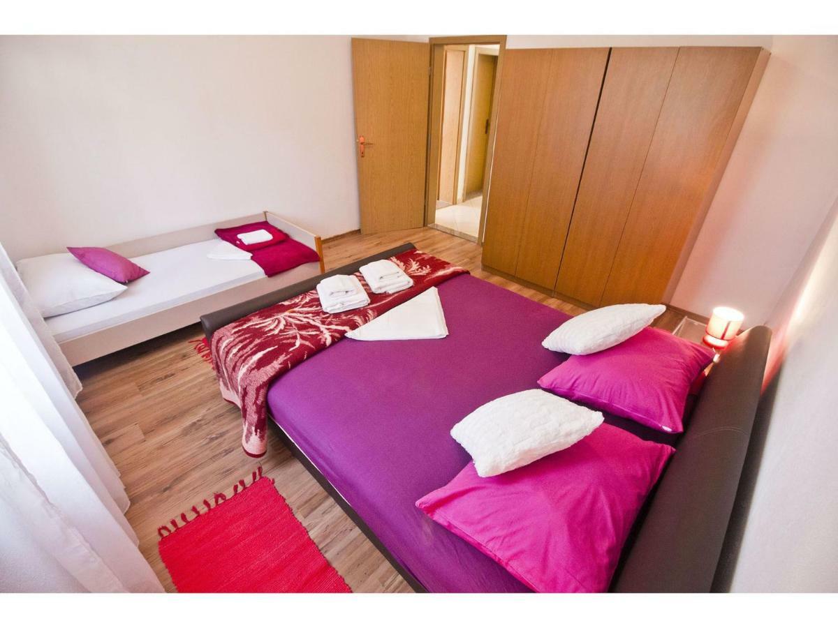Apartment Josip Подстрана Екстериор снимка