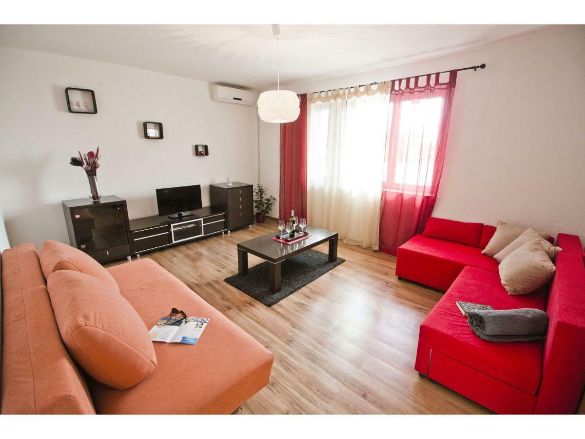 Apartment Josip Подстрана Екстериор снимка